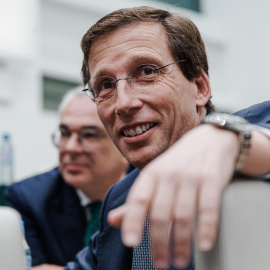 El alcalde de Madrid, José Luis Martínez Almeida, durante una sesión ordinaria del Pleno municipal, en el Palacio de Cibeles, a 25 de febrero de 2025, en Madrid (España).Carlos Luján / Europa Press25 FEBRERO 2025;AYUNTAMIENTO;MADRID;VOTA;PLAN ESPECIAL;CIRCUITO;FÓRMULA 125/2/2025