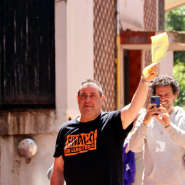 Imatge d'en Juanjo a l'abril, quan es va ajornar el primer desnonament del seu pis.