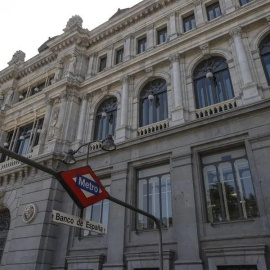 Fachada del Banco de España y la estación de metro, en una imagen de archivo.