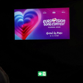 Imagen de una pantalla de televisión en el Wiener Stadthalle, sede de Eurovisión.