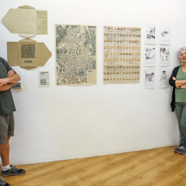 Isabel y Jesús durante la presentación del mapa 'MADRID - 100 Stolpersteine' en Madrid.