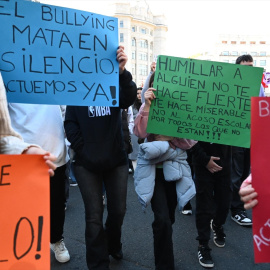Un cartel durante una manifestación estudiantil contra el bullying y los discursos de odio, en una imagen de archivo.