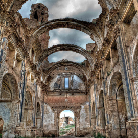 Las ruinas de una iglesia en Belchite, Zaragoza, destruida durante la Guerra Civil Española. Foto: Jesus Martínez