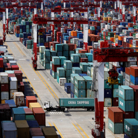 Area de contenedores en el Puerto de Aguas Profundas de Yangshan,, en la Zona de Libre Comercio de Shanghai. REUTERS/Carlos Barria