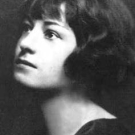 Dorothy Parker. Wikimedia Commons