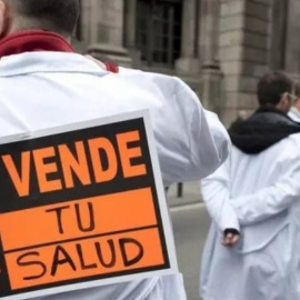 Una manifestación en defensa de la sanidad pública en Madrid . EFE