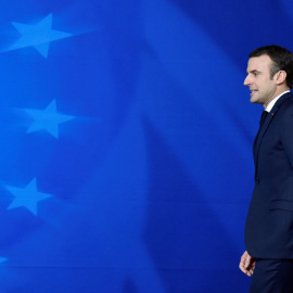 El presidente francés Emmanuel Macron, a su llegada a la rueda de prensa posterior a la última cumbre de la UE en Bruselas. REUTERS/Eric Vidal
