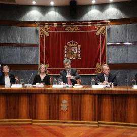  Concepción Sáenz Rodríguez Vocal; Clara Martínez Careaga Vocal; Carlos Lesmes, presidente del Consejo General del Poder Judicial; Gerardo Martínez Tristán, Vocal; y Nuria Diaz Abad Vocal,(i-d), durante la presentación de una guía sobre el proceso