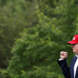 El presidente de EEUU, Donald rump, en los jardines de la Casa Blanca, al regreso de su reciente gira por Europa. REUTERS