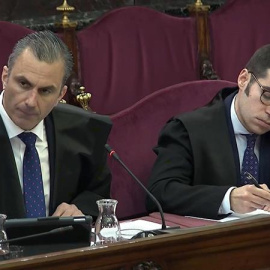 Captura de la señal del Tribunal Supremo del abogado de la acusación popular y secretario general de Vox Javier Ortega Smith, durante la declaración de Josep Lluís Trapero, jefe de los Mossos d'Esquadra durante el 1-O, en el juicio del 'procés' en el