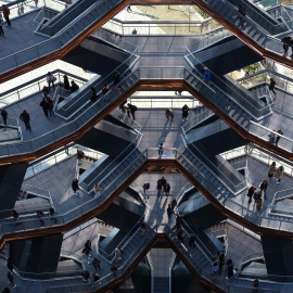 Vista interior de The Vessel, mirador construido en el barrio neoyorquino rebautizado como Hudson Yards. igormattio /Pixabay