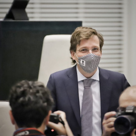 El alcalde de Madrid, José Luis Rodríguez Alemida, en un pleno del Ayuntamiento. FOTO: Sandra Armada García