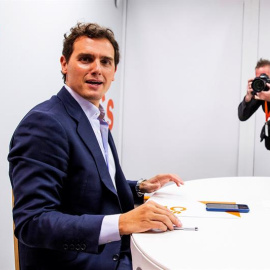El líder de Ciudadanos, Albert Rivera, preside la reunión del Comité Permanente del partido en la sede de la madrileña calle Alcalá. EFE/Rodrigo Jiménez