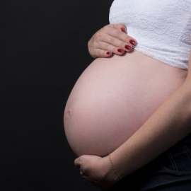 Imagen de una mujer embarazada / Daniel Reche (pixabay)
