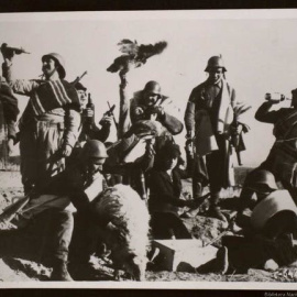 Escenas del frente. Foto: Albero y Segovia. Biblioteca Digital Hispánica - Biblioteca Nacional de España., CC BY-NC-SA