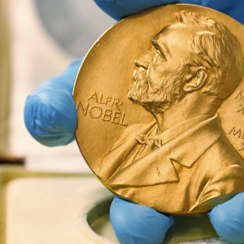 Medalla de los Premios Nobel. REUTERS