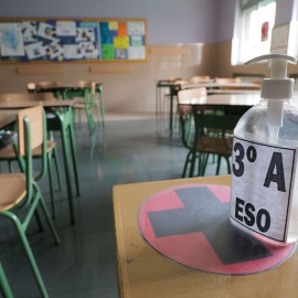  Aula vacía en el colegio Lourdes, en Valladolid. Imagen de archivo de EFE