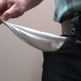 bolsillos vacíos. Foto: Pexels
