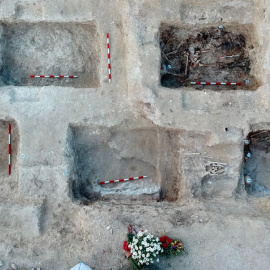 Vista aérea de las fosas encontradas en el cementerio de Porreres. — Govern de les Illes Balears