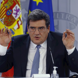 El ministro de Inclusión, Seguridad Social y Migraciones, José Luis Escrivá, en rueda de prensa tras reunión del Consejo de Ministros. EFE/ Ballesteros