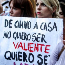 Manifestación contra las violaciones en Canet de Mar (Barcelona). EFE