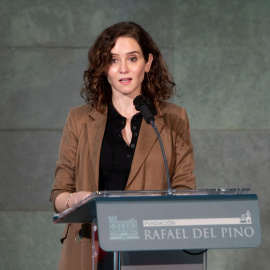  La presidenta de la Comunidad de Madrid, Isabel Díaz Ayuso, interviene en el acto de presentación del libro ‘Liberalismo a la madrileña’, en la Fundación Rafael del Pino, a 18 de enero de 2022, en Madrid, (España).- Alberto Ortega / Europa Press