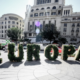  Letras gigantes “Europa” en los pies del edificio Metrópoli de Gran Vía, a 17 de septiembre de 2021, en Madrid, (España).- Ricardo Rubio / Europa Press