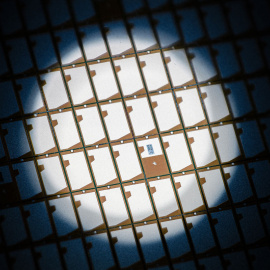  Chips semiconductores del fabricante alemán Bosch en una fábrica de Dresde.- AFP