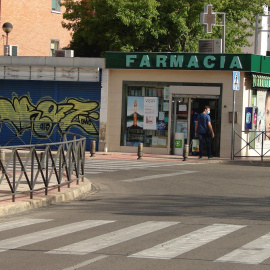 Vista de una farmacia en la localidad madrileña de Leganés. EFE/ Jesús Valbuena