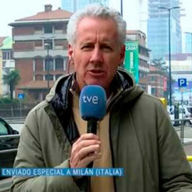  Imagen de una crónica en directo desde Roma del periodista de TVE Lorenzo Milá.