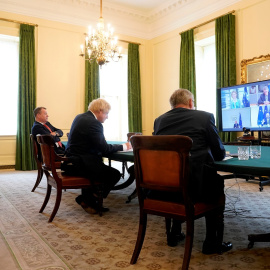 El primer ministro británico, Boris Johnson, en una videconferencia con los presidentes de las instituciones de la UE Charles Michel (Consejo), Ursula von der Leyen (Comisión), David Sassoli (Parlamento), y el negociador del Brexit de la UE, Michel Barn