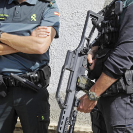  Registro de un domicilio en la calle Pont d'Olot de Ripoll (Girona). EFE