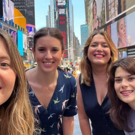  Irene Montero junto a la secretaria de Estado de Igualdad, Ángela Rodríguez, o la portavoz Isa Serra (Instagram)