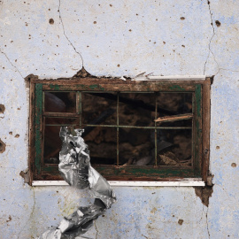 Una casa destruida durante la ocupación rusa del pueblo de Posad-Pokrovske, al noroeste de la ciudad ucraniana de Jerson. REUTERS/Nacho Doce