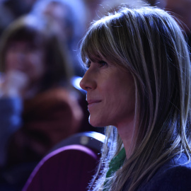 Begoña Gómez, mujer del presidente del Gobierno, Pedro Sánchez, durante homenaje organizado por el PSOE en el Ateneo de Madrid a la escritora Almudena Grandes, fallecida hace un año. EFE/ Zipi