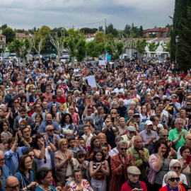 Asistentes a un mitin político. Imagen de X.