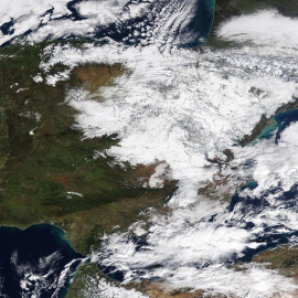 Vista de satélite de la nieve y nubes sobre la península el 11 de enero. NASAEarth