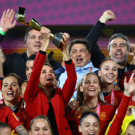  Las jugadoras de la Selección Española de Fútbol celebran el Mundial de Fútbol.—REUTERS/Hannah Mckay