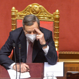 El flamante primer ministro italiano Mario Draghi, en el Senado, durante la sesión de la cuestión de confianza al nuevo Ejecutivo. EFE / EPA / STEFANO CAROFEI / POOL