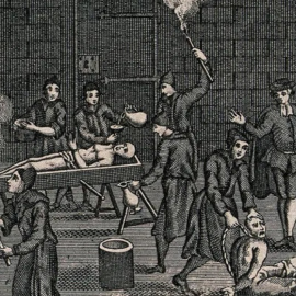  Grabado inglés que muestra una celda de la Inquisición en la que se practican cuatro modalidades de tortura. Wellcome Collection, CC BY-NC-SA