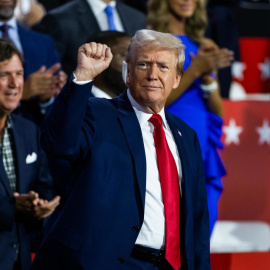 Donald Trump reaparece en la Convención Republicana con la oreja vendada tras el intento fallido de asesinato.- EFE/EPA/JIM LO SCALZO