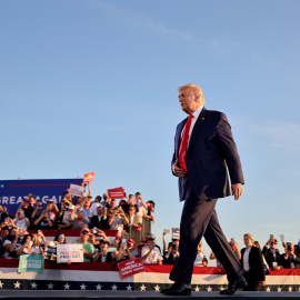El presidente de EEUU, Donald Trump, en un acto de la campaña electoral, en Londonderry, New Hampshire. REUTERS/Carlos Barria
