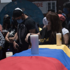  Manifestación contra la violencia policial en Colombia (Bogotá, 13 de septiembre de 2020). Shutterstock / danielr21n