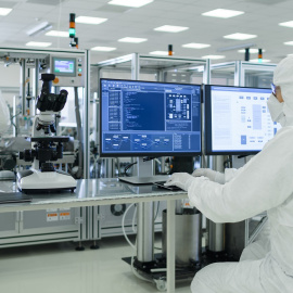 Shutterstock / Gorodenkoff