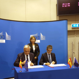  Esteban González Pons, Vera Jourová y Félix Bolaños.Europa Press