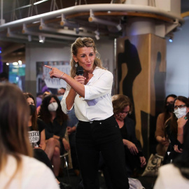  Yolanda Díaz en el seminario "El feminismo de la cuarta Ola" en el Espacio Bertlsmann, este viernes en Madrid.- EFE/David Fernández