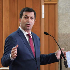  El portavoz del PSdeG, Gonzalo Caballero durante el debate del Estado de la Autonomía de Galicia, en el Parlamento gallego, a 13 de octubre de 2021.- Álvaro Ballesteros / Europa Press