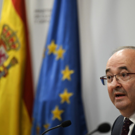  El ministro de Cultura, Miquel Iceta, anuncia la ganadora del Premio Cervantes 2021, en el Ministerio de Cultura y Deporte, a 10 de noviembre de 2021, en Madrid (España).- Fernando Sánchez / Europa Press