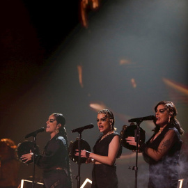 El grupo Tanxugueiras, en un momento de su actuación durante la final del Benidorm Fest, clasificatorio para el certamen de Eurovisión 2022.- Manuel Lorenzo / EFE