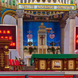 Catedral de San Miguel, iglesia católica construida por misioneros alemanes en Qingdao, provincia de Shandong, China. Shutterstock / Mirko Kuzmanovic